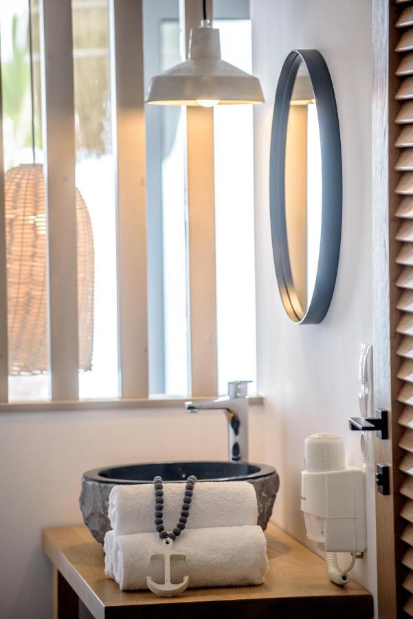 Laia Seafront Luxury Appartement *